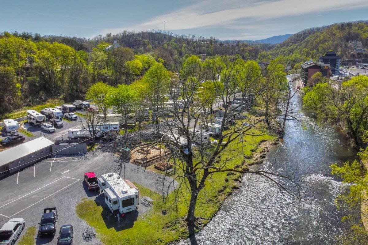 aerial view of river and RVs parked at Camp Riverslanding